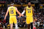 命中数差一倍！火箭三分40投14中 湖人三分27投仅7中